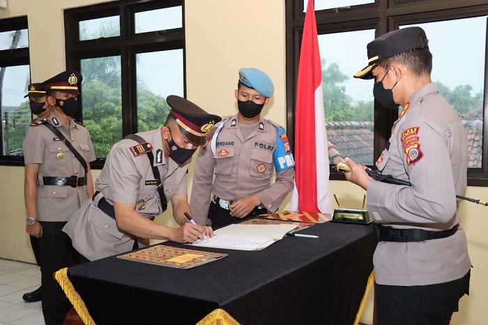 Kapolres Gunungkidul Pimpin Sertijab tiga Kapolsek 