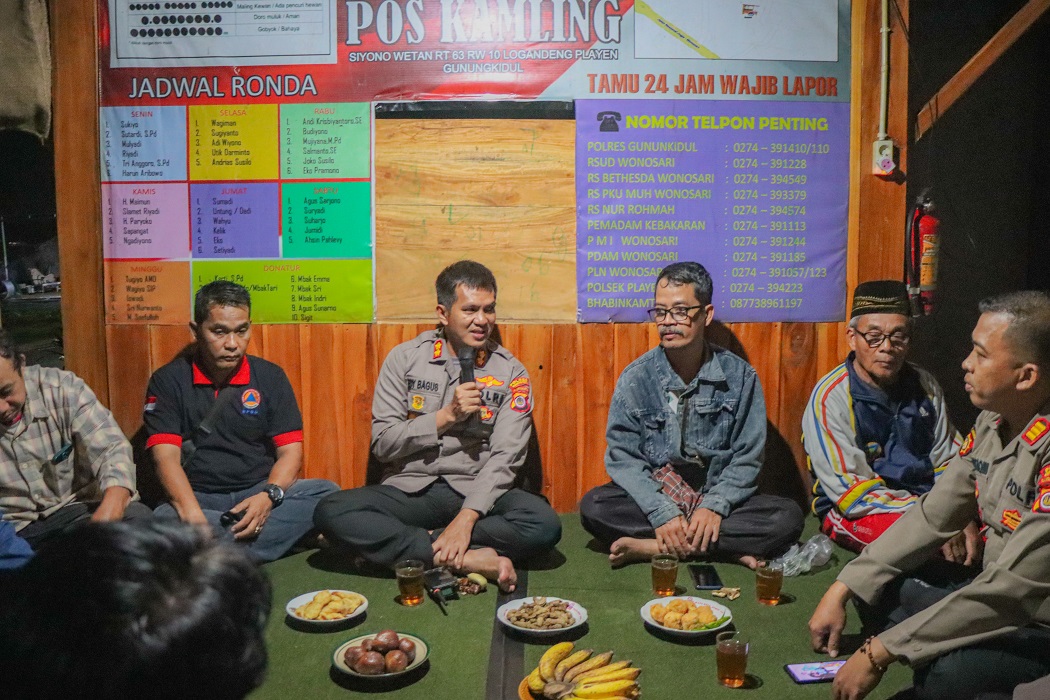 Kapolres Gunungkidul menyapa warga di Poskampling