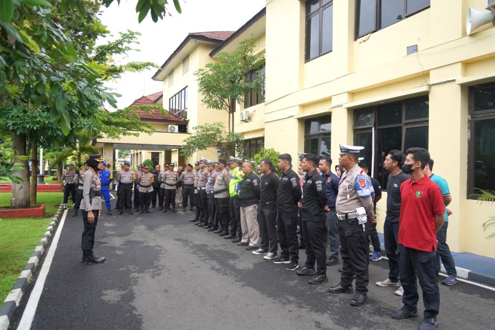 Kapolres Gunungkidul Pimpin Apel Ops Lilin Progo 2024