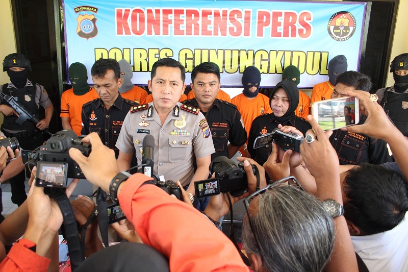 7 TERSANGKA KASUS NARKOBA BERHASIL DIBONGKAR  SATRESNARKOBA POLRES GUNUNGKIDUL