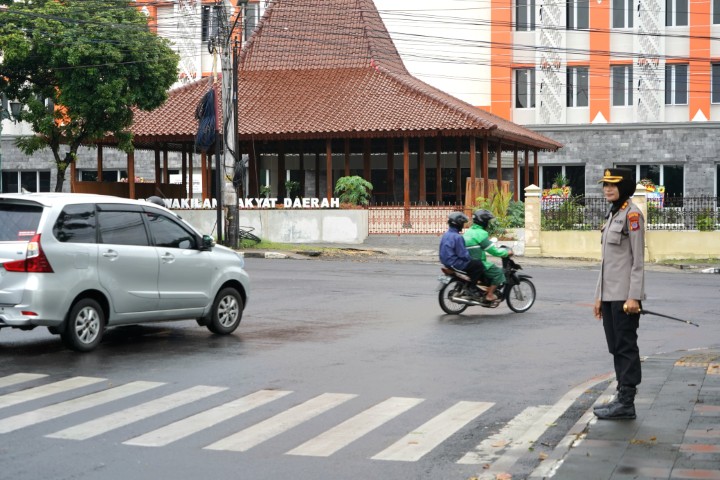 Pengaturan Lalulintas Pagi Kapolres Gunungkidul.