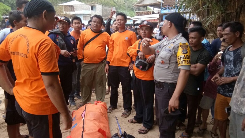  MAYAT DI TEBING PANTAI PULANG SAWAL DIPASTIKAN KORBAN BUNUH DIRI.