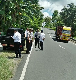 DINAS PERHUBUNGAN MELAKUKAN SURVEI JALAN WONOSARI-YOGYAKARTA,GUNA MENEKAN ANGKA KECELAKAAN