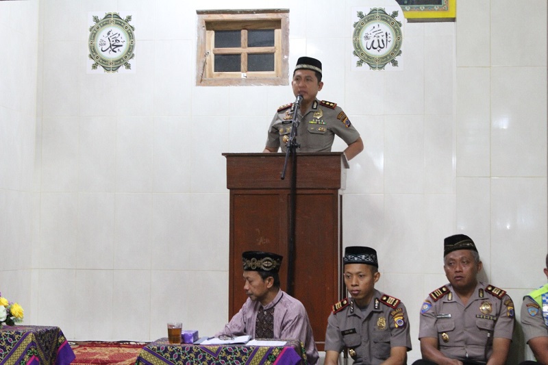 SUBUH JAMAAH PUTARAN KE- 4 KAPOLRES GUNUNGKIDUL DI MASJID AL FURQON