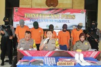 POLRES GUNUNGKIDUL BEKUK PENGEDAR OBAT TERLARANG