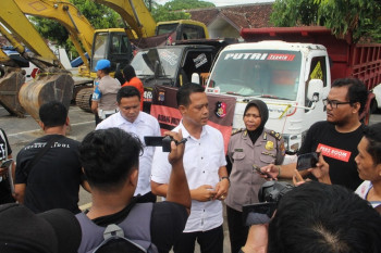 NAMBANG TANPA IJIN, DUA ORANG DITANGKAP POLISI