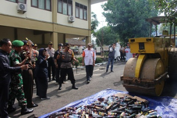 PEMUSNAHAN MIRAS HASIL CIPKON POLRES GUNUNGKIDUL