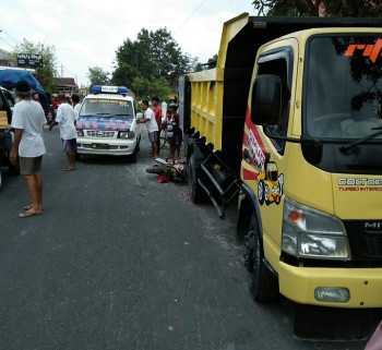 PEMOTOR PUTAR BALIK DIHANTAM TRUCK DUMP